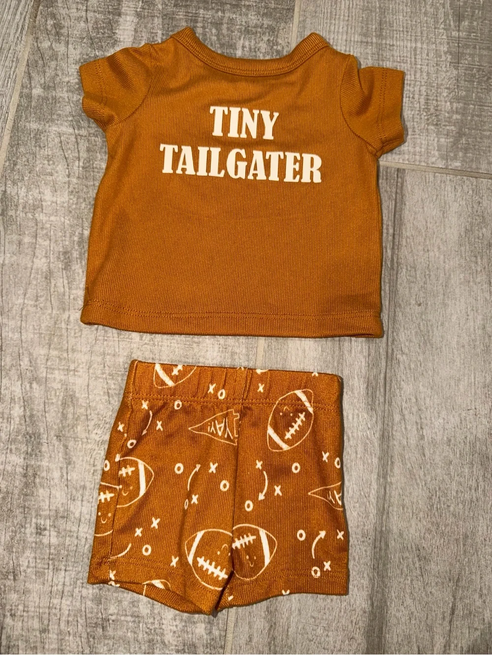 Newborn baby fall/halloween clothing bundle ( 6 total)